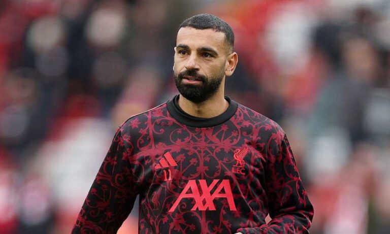 غموض يكتنف غياب صلاح.. هل هي بداية النهاية في آنفيلد؟