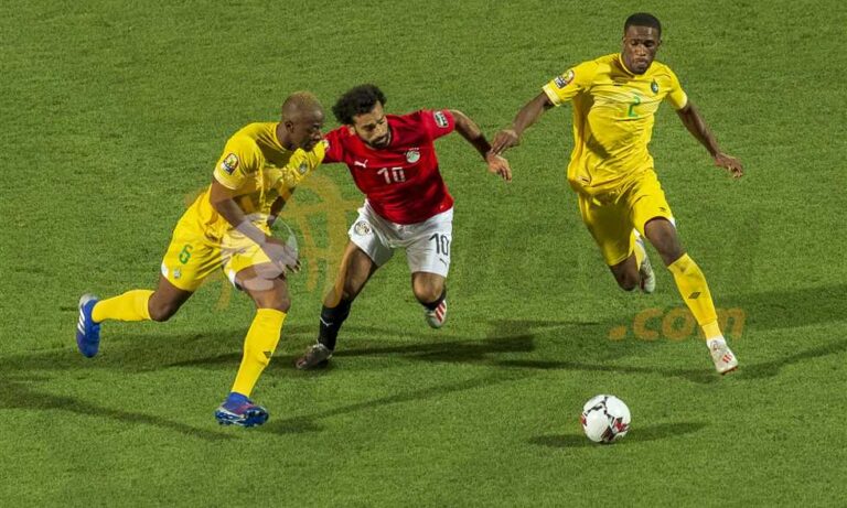 مدرب زيمبابوي يتحدى مصر: “لا نخشى صلاح.. وهدفنا تجاوز دور المجموعات”