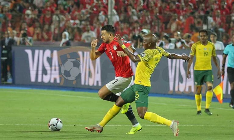 “عدم احترام” يثير غضب مدرب جنوب إفريقيا قبل انطلاق أمم إفريقيا