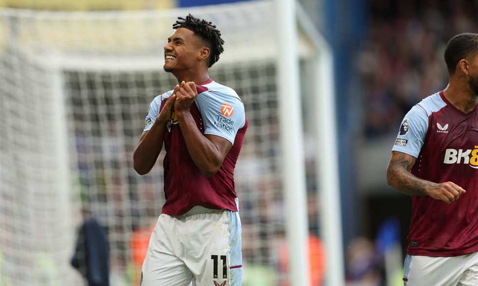 واتكينز المتألق: هدفان في فوز ساحق، لكن الأداء لم يبلغ القمة بعد!