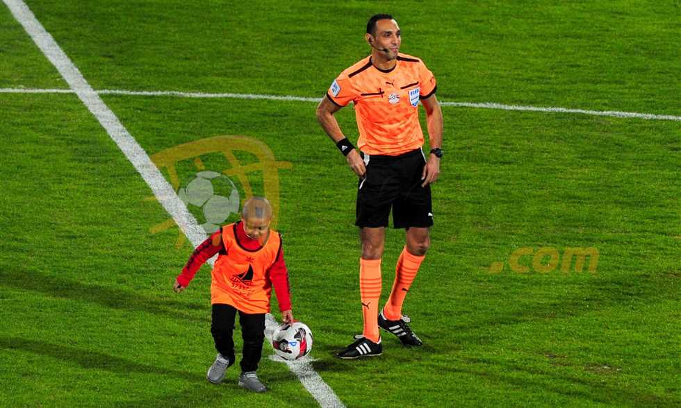 محمود بسيوني يقود موقعة الأهلي وغزل المحلة في كأس العاصمة