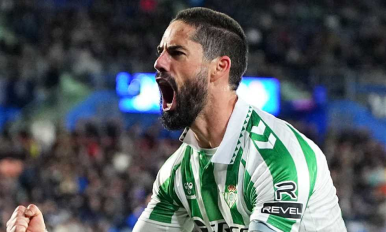 إيسكو يغيب عن الملاعب مجددًا: إصابة جديدة تهدد مسيرته مع بيتيس