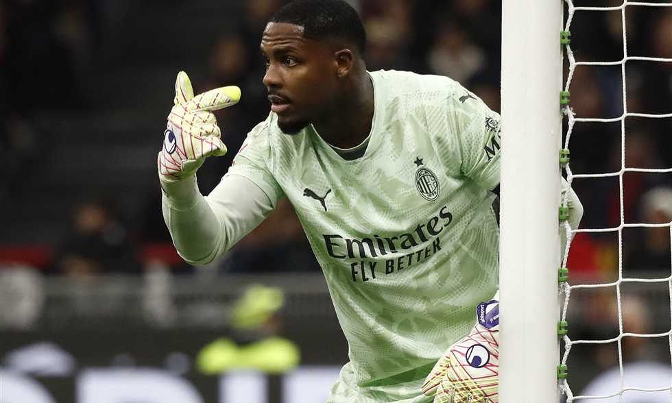 هل يرحل “الحارس الطائر” عن ميلان؟ صراع تجديد العقد يشعل الميركاتو