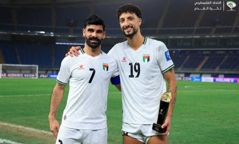 نجم فلسطين يكشف سر تواجده في قطر: دعم المنتخب أهم من الإصابة!