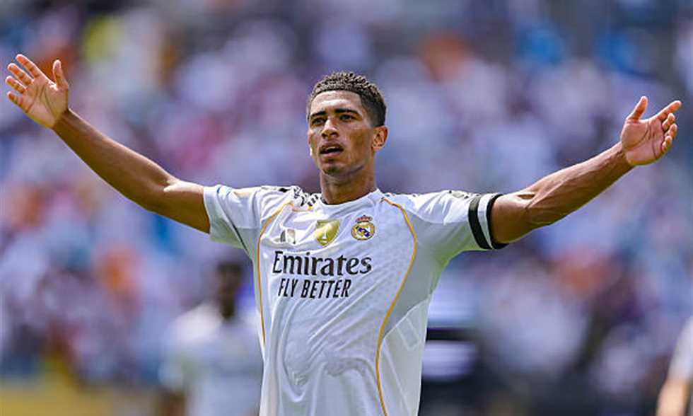 بيلينجهام يطمئن جماهير ريال مدريد: “ندعم المدرب ونقاتل من أجل العودة!”