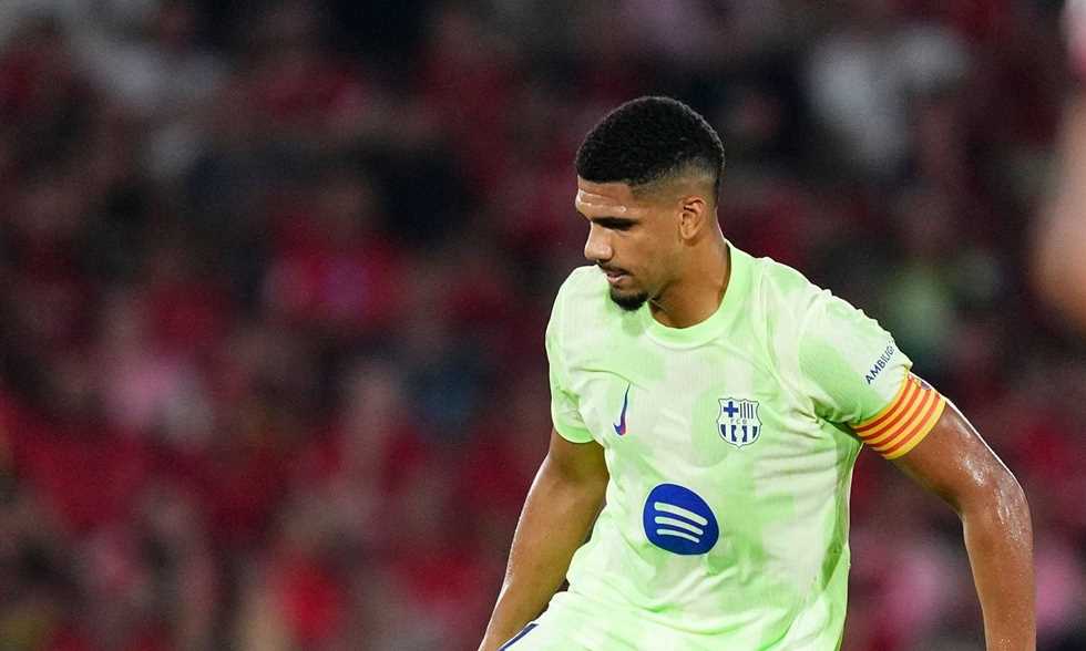 أراوخو في مواجهة صعبة: برشلونة يقف إلى جانب نجمه في رحلة التعافي