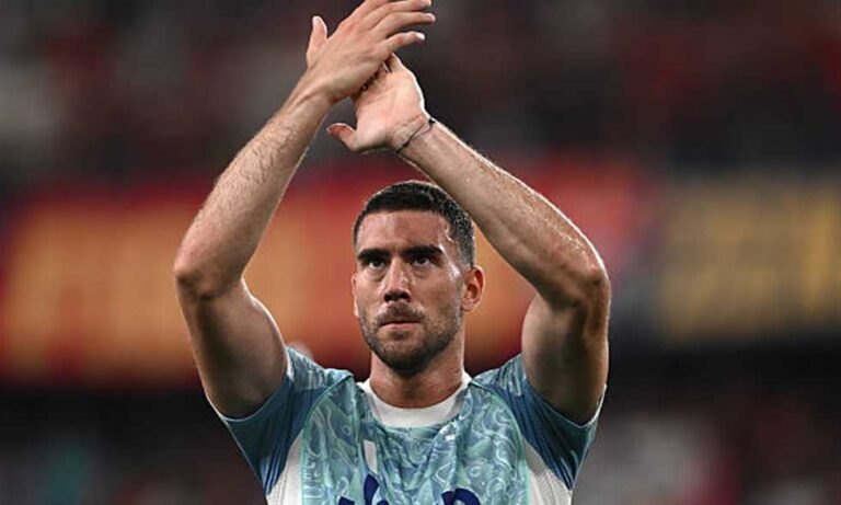 برشلونة يضع عينه على مهاجم يوفنتوس.. هل يحسم الصفقة الصيفية؟