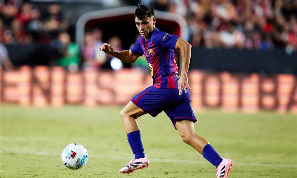 بيدري “السحري” يفك شفرة أوساسونا ويقود برشلونة نحو الصدارة