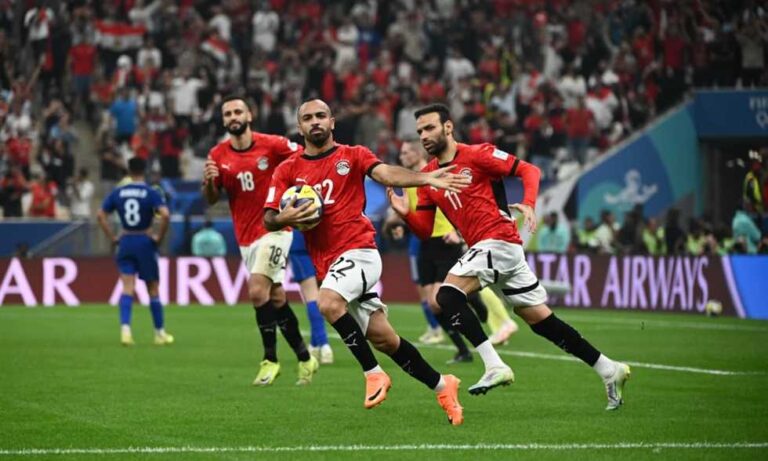 أحمد حسن يكشف تفاصيل خلاف مسدد ضربة الجزاء أمام الكويت.. وما دار بين شريف وطولان