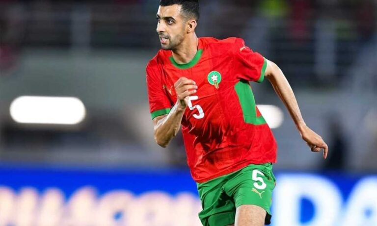 الأهلي يترقب: هل ينتقل مدافع الرجاء المغربي إلى القلعة الحمراء؟