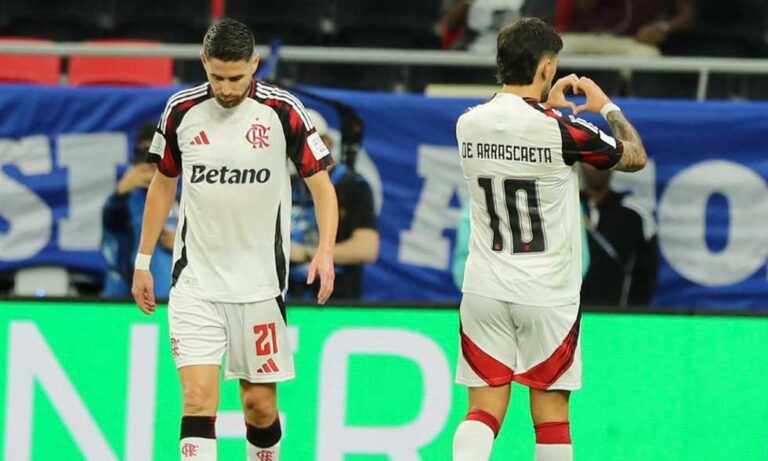 فلامنجو البرازيلي يحجز مقعده في نصف نهائي كأس إنتركونتيننتال بفوز مثير