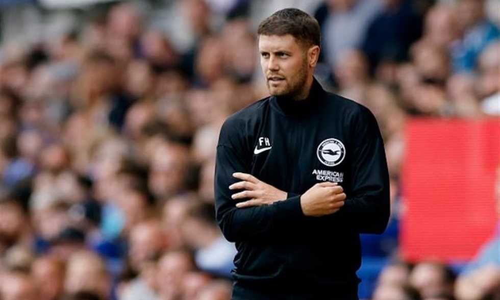 هل يشارك صلاح في مواجهة برايتون الحاسمة؟ مدرب الفريق المنافس يحسم الجدل!