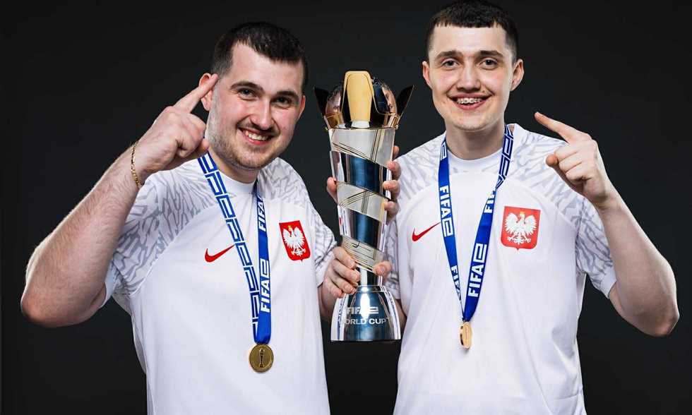 تايلاند وبولندا تتسيدان العالم في لعبة eFootball بالرياض