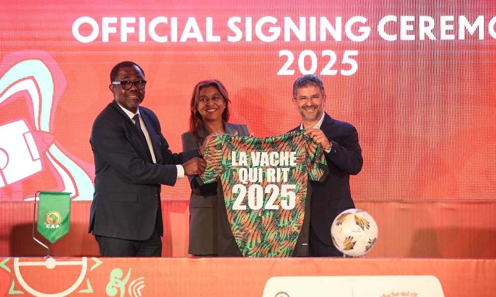 “البقرة الضاحكة” تقتحم ملاعب إفريقيا: “لافاش كي ري” راعيًا رسميًا لكأس الأمم 2025