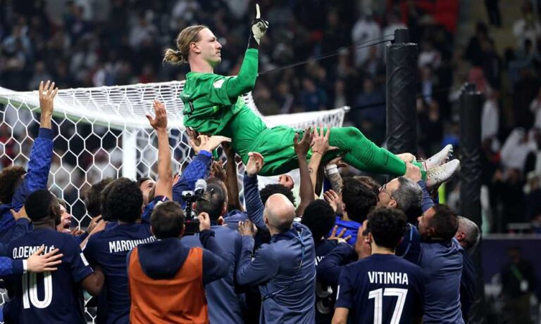 حارس باريس سان جيرمان يتعرض لإصابة مفاجئة.. ما القصة؟