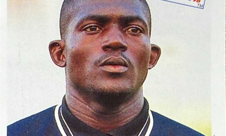 هل يضر تغيير المدرب الكاميرون قبل أمم إفريقيا؟ حارس مرمى سابق يُبدي قلقه