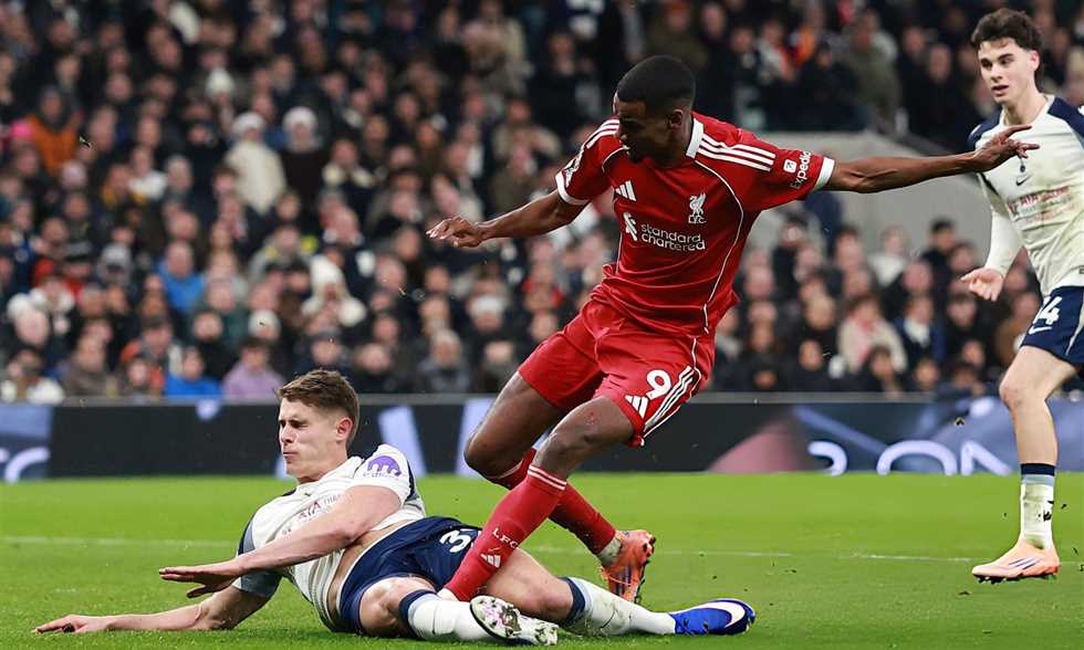 إصابة “مؤلمة” تهزّ صفوف ليفربول: فان دي فين يوضح موقفه بعد تدخل عنيف