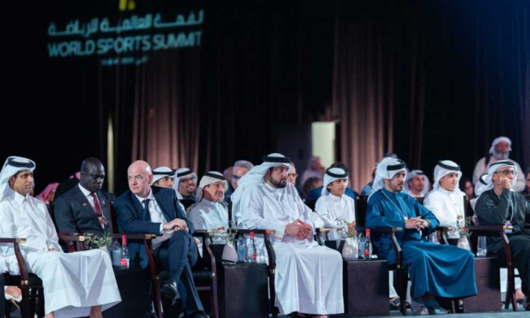 نجوم الرياضة يجتمعون في دبي: قمة عالمية تجمع الأساطير وتستشرف المستقبل