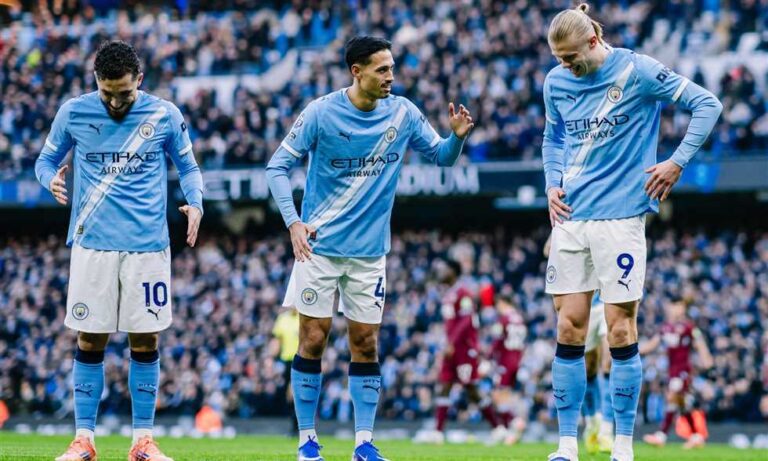 سيتي يواجه سندرلاند في مباراة نارية بالدوري الإنجليزي