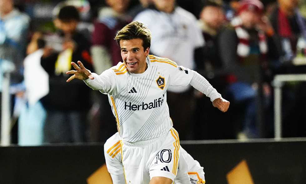 ضربة جديدة لريكي بويج: إصابة في الرباط الصليبي تُبعده عن الملاعب لموسم آخر